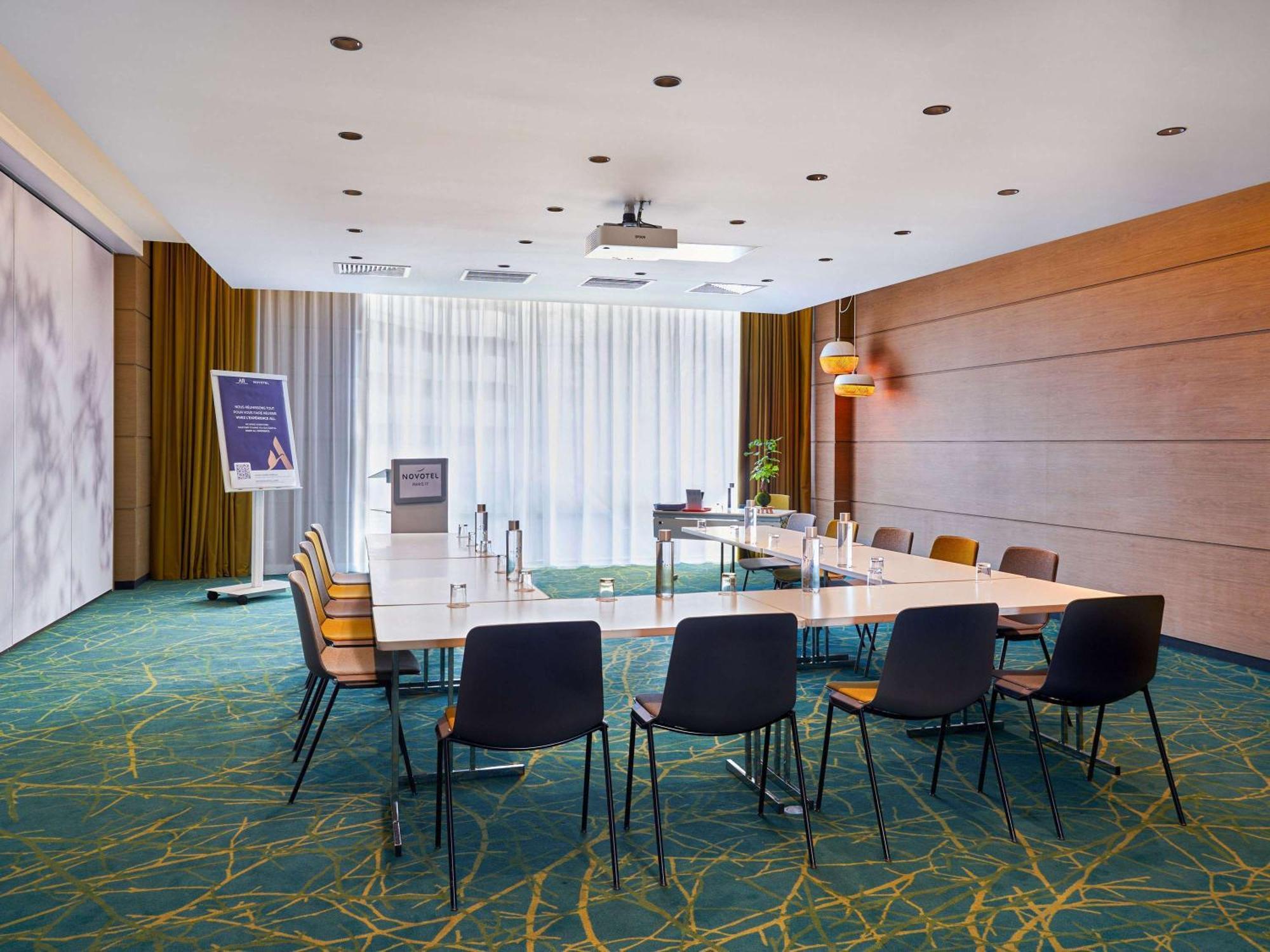 Novotel Paris 17 Luaran gambar